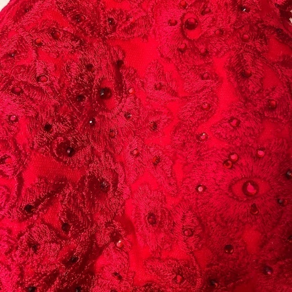 Angela & Alison Red Embellished Halter too Sz 4 EUC - Picture 2 of 5